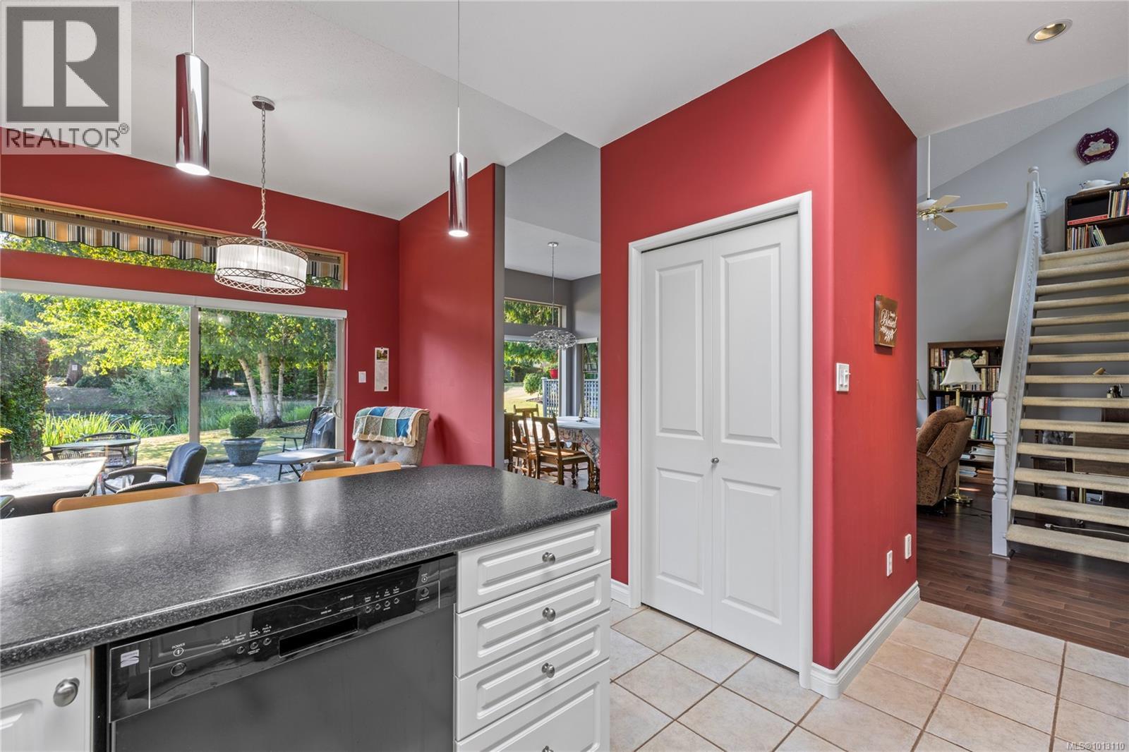 889 Lakes Blvd, French Creek