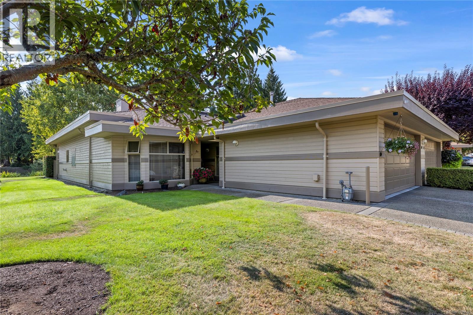 889 Lakes Blvd, French Creek