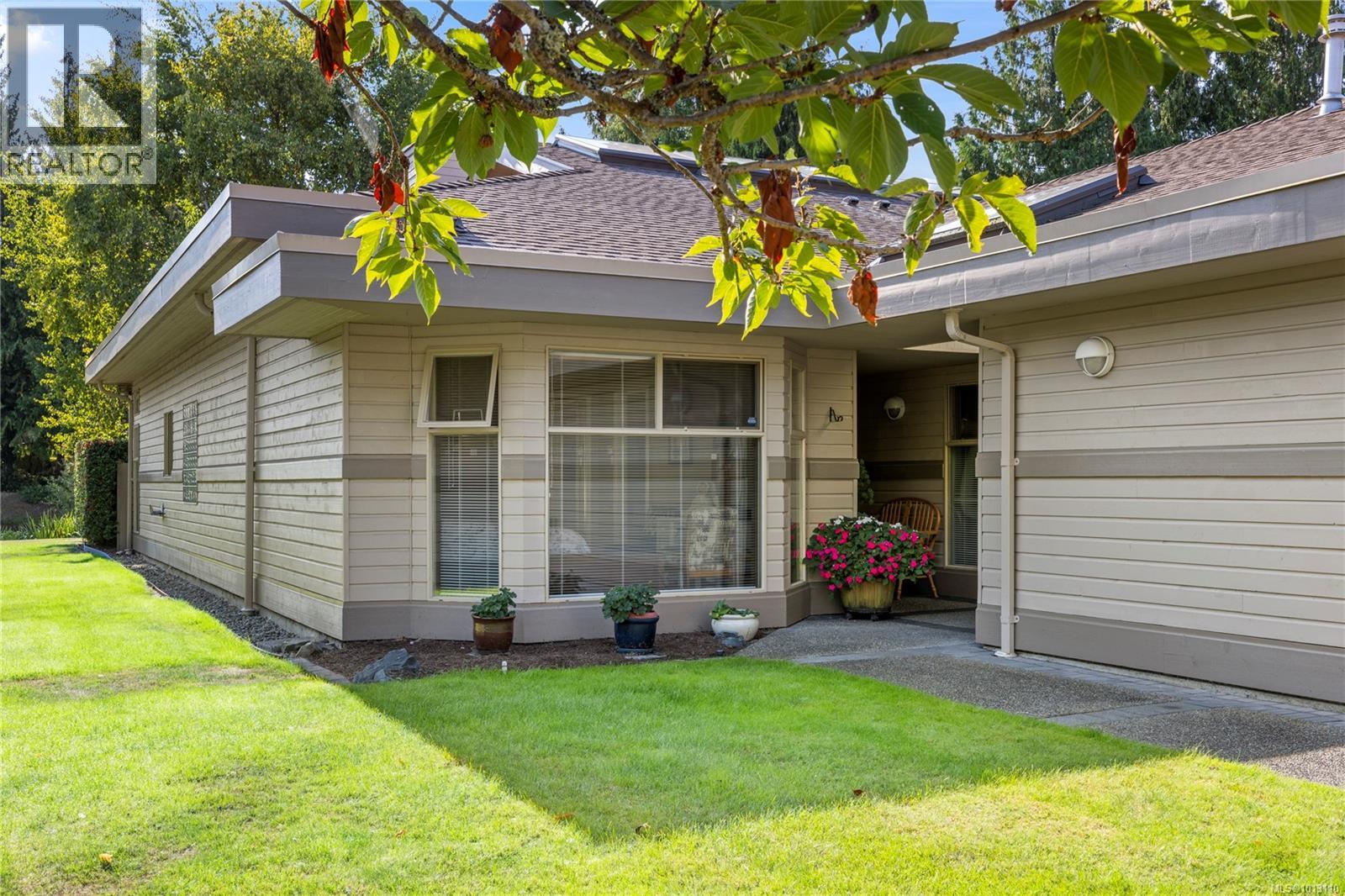 889 Lakes Blvd, French Creek