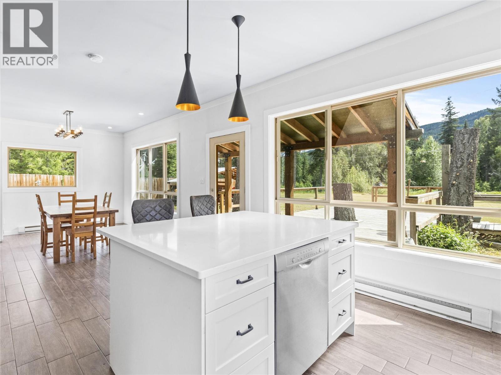 3272 Barriere Lakes Road, Barriere