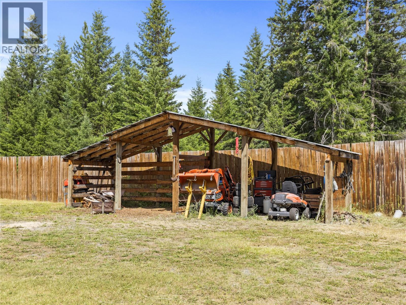 3272 Barriere Lakes Road, Barriere