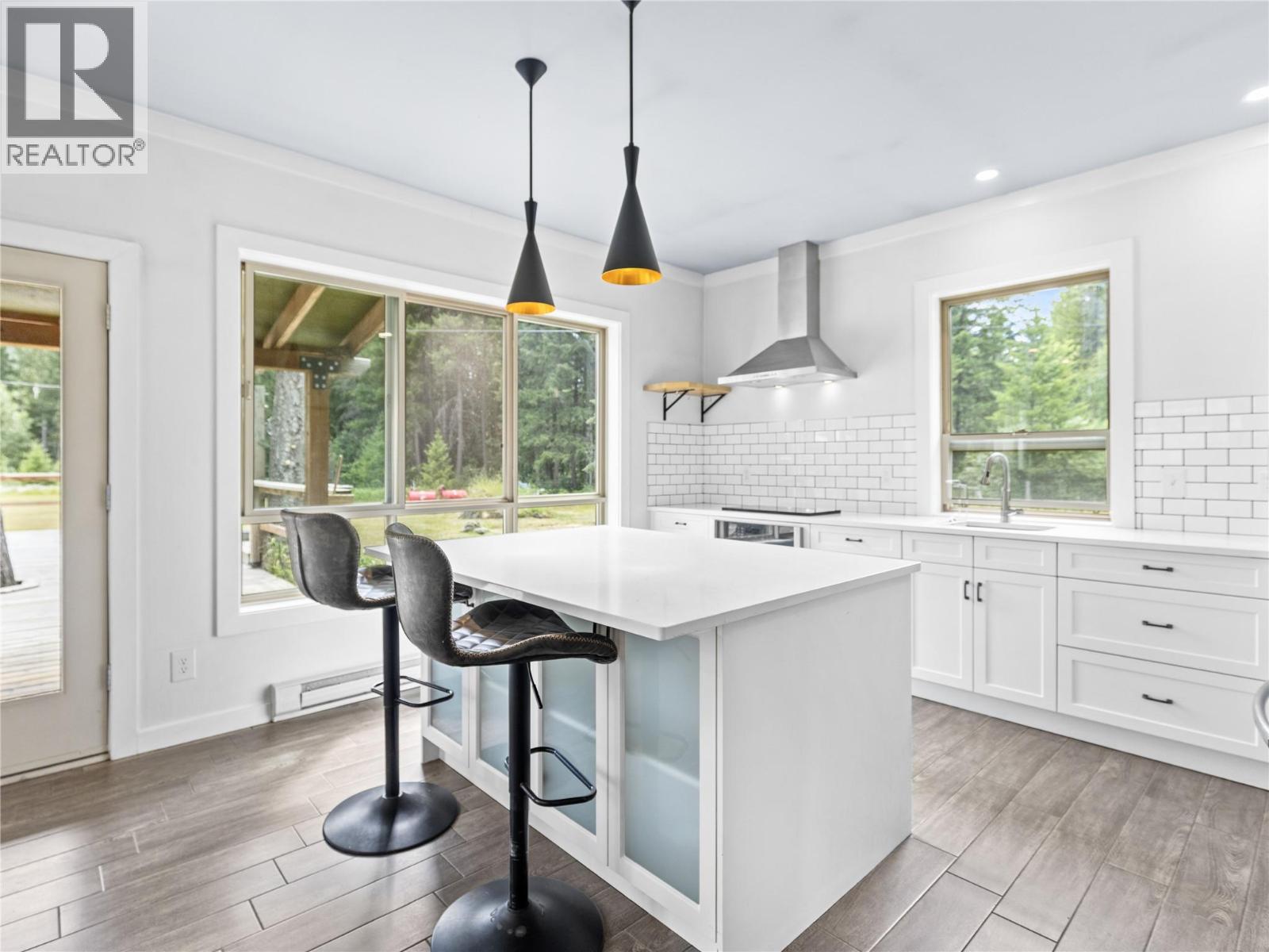 3272 Barriere Lakes Road, Barriere
