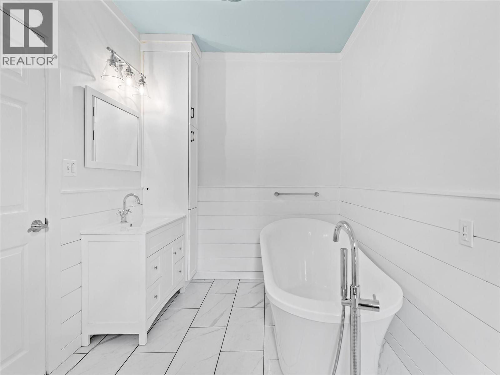 3272 Barriere Lakes Road, Barriere