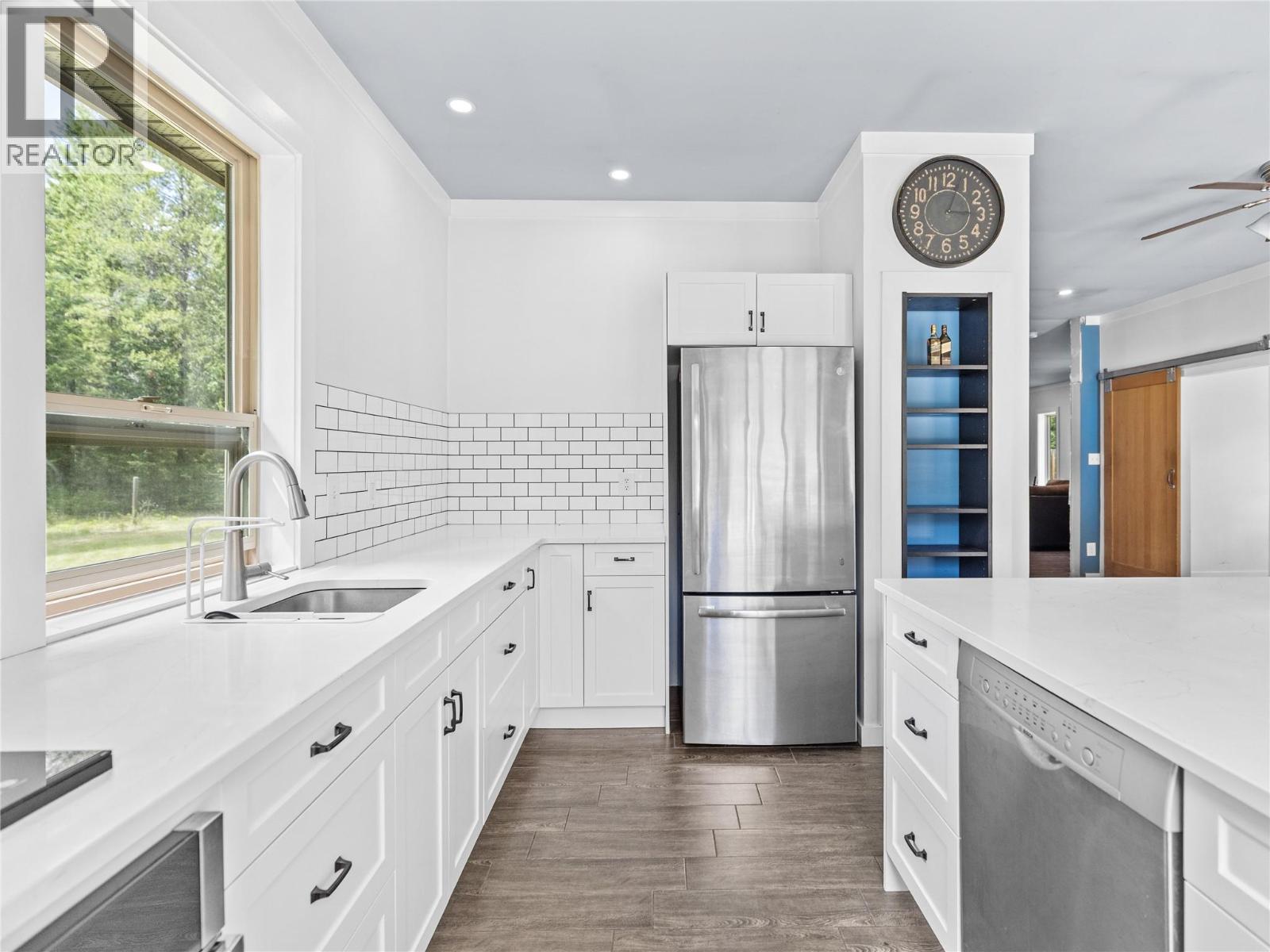 3272 Barriere Lakes Road, Barriere
