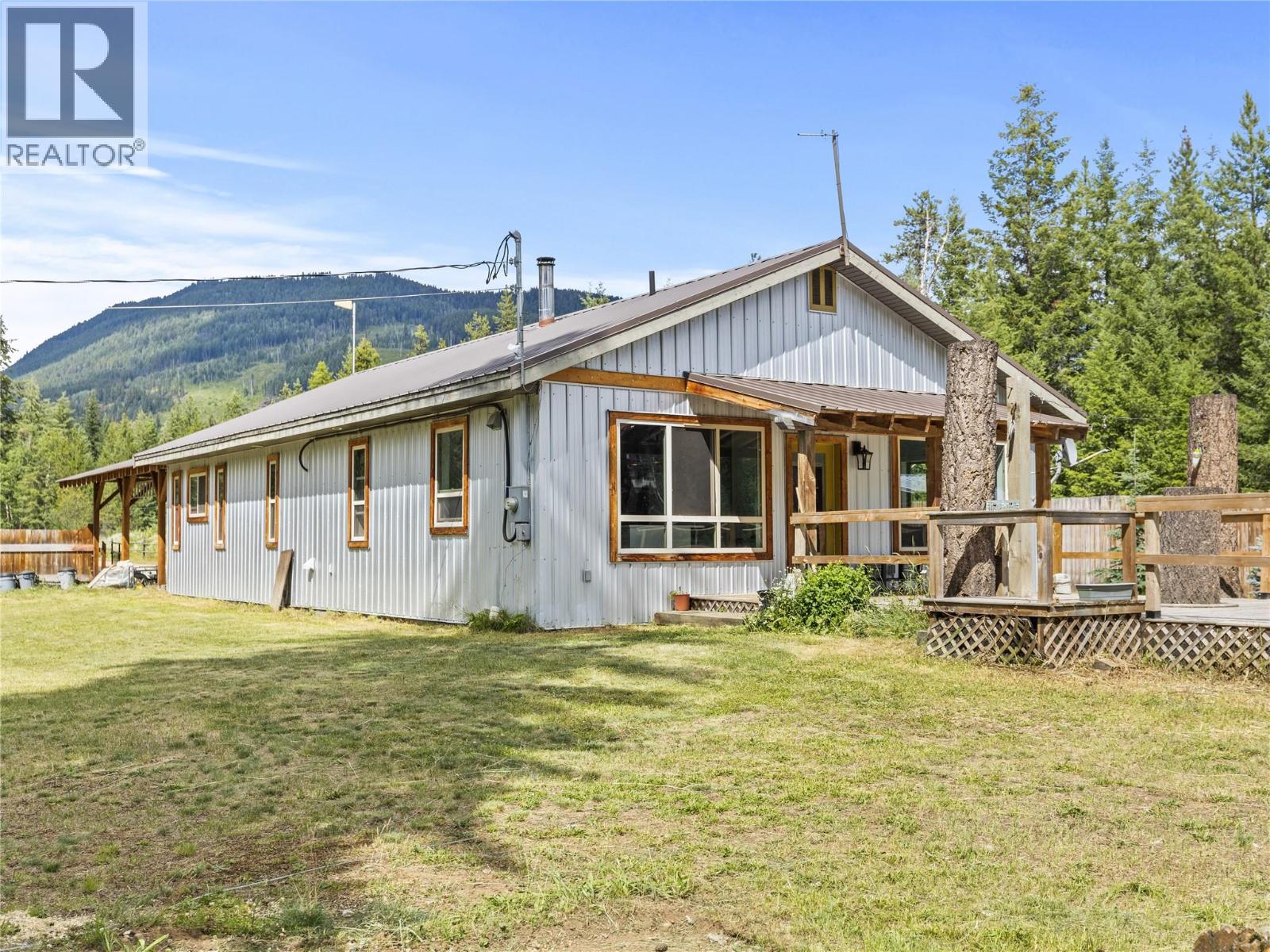 3272 Barriere Lakes Road, Barriere