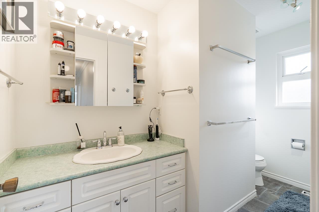 1185 EAGLERIDGE DRIVE, Coquitlam