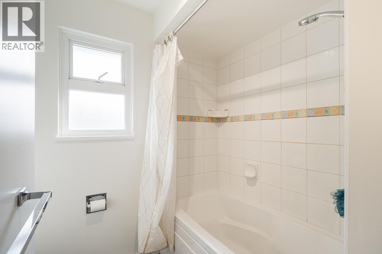 1185 EAGLERIDGE DRIVE, Coquitlam