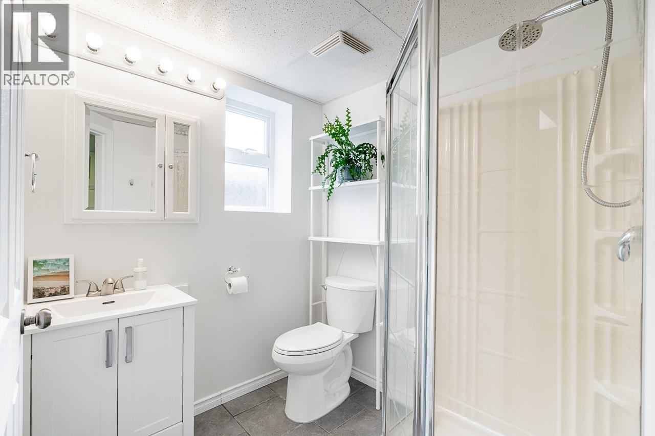 1185 EAGLERIDGE DRIVE, Coquitlam