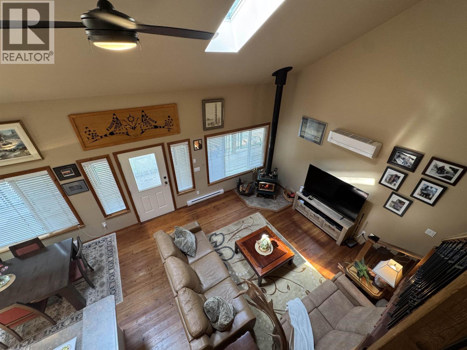 714 CHARTER ROAD, Mayne Island