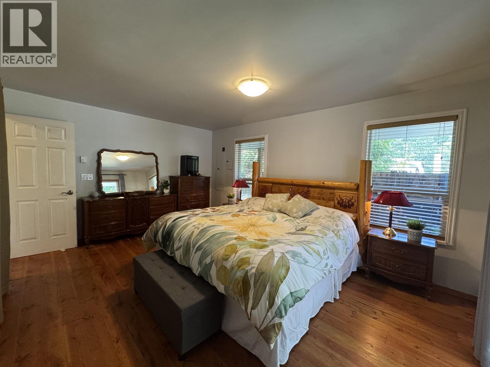 714 CHARTER ROAD, Mayne Island