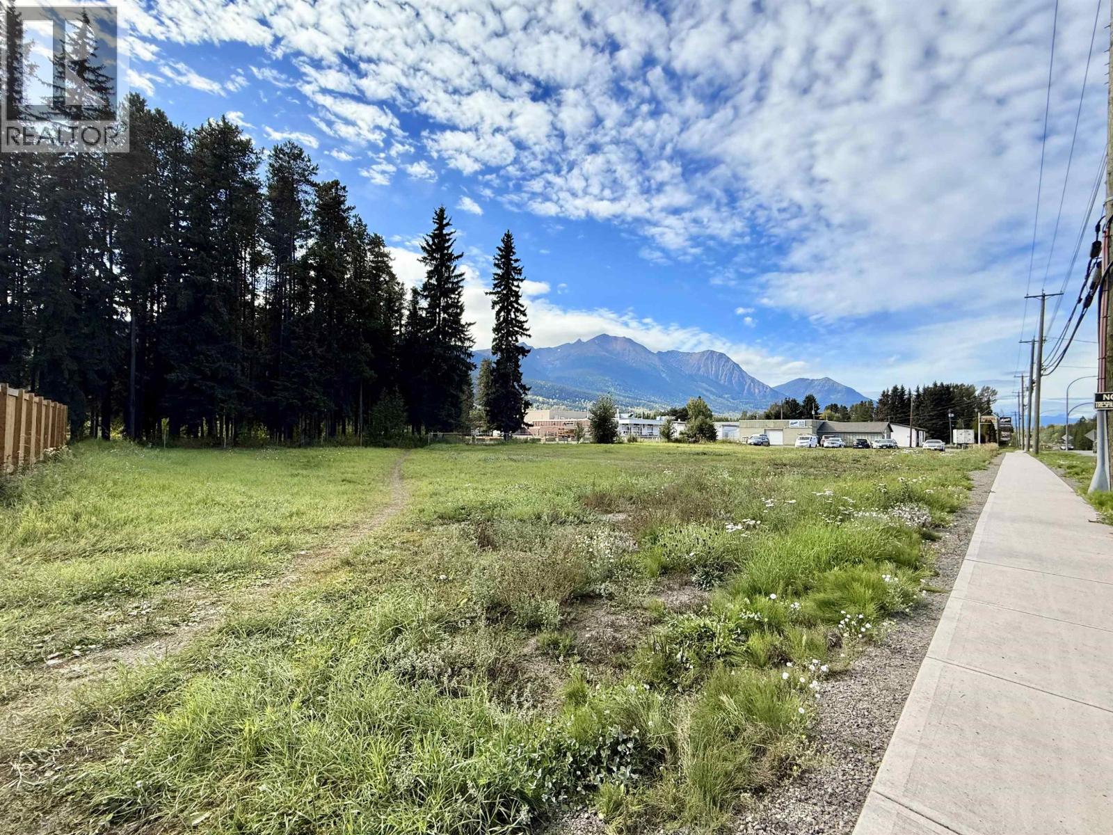 #LOTS-7 16 Highway, Smithers