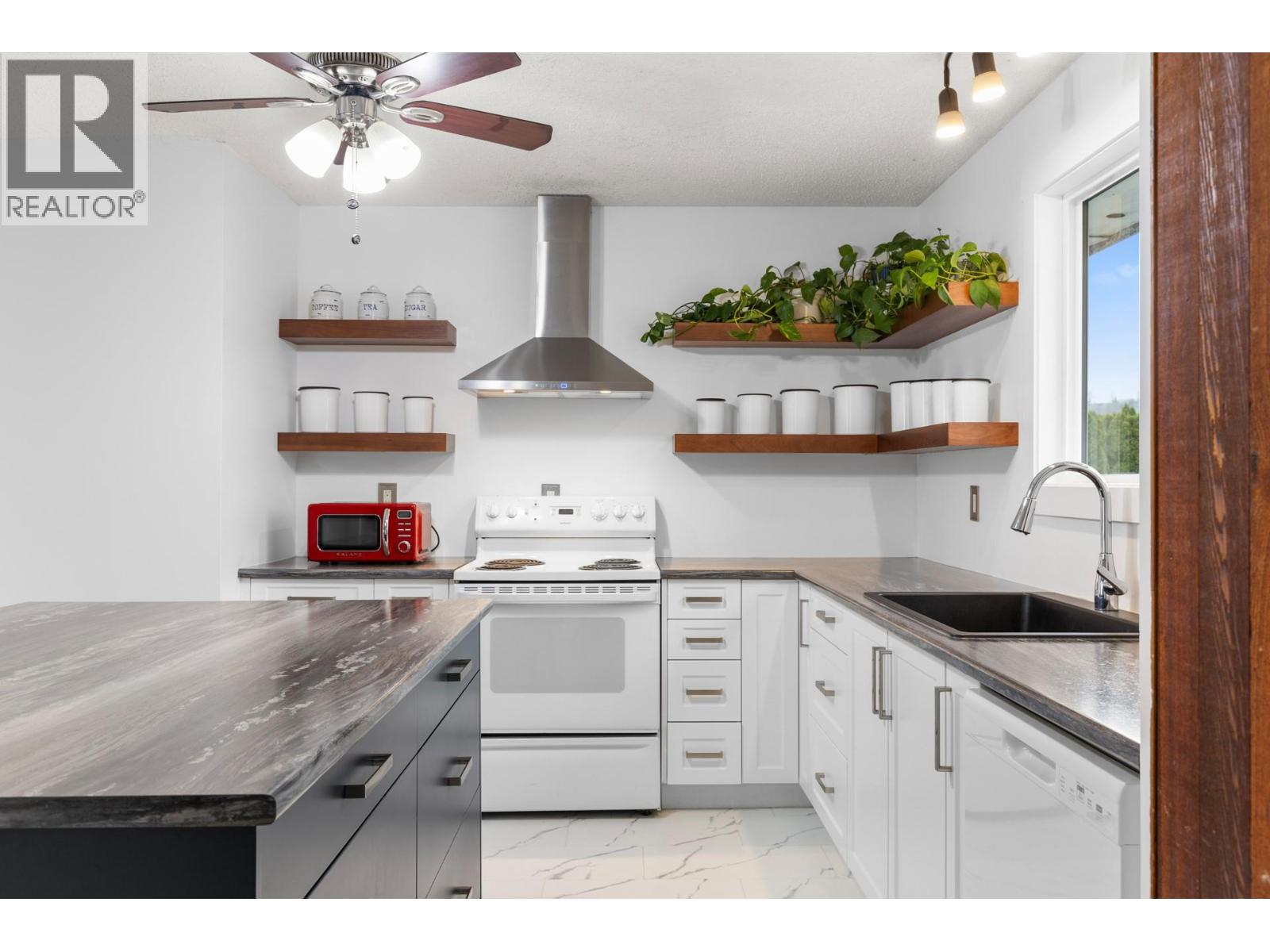  955 Hickory Road, Kelowna