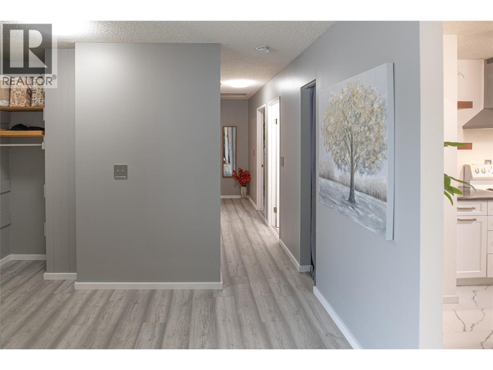 955 Hickory Road, Kelowna
