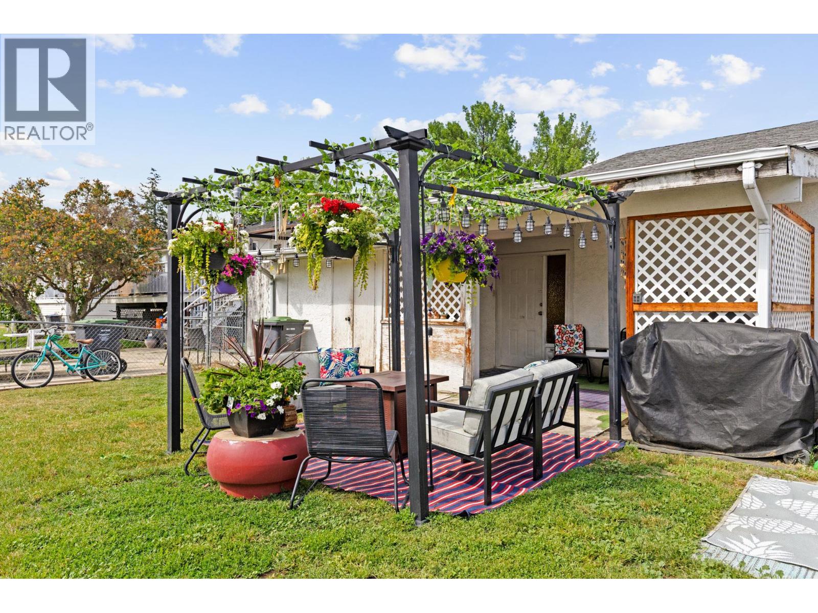  955 Hickory Road, Kelowna