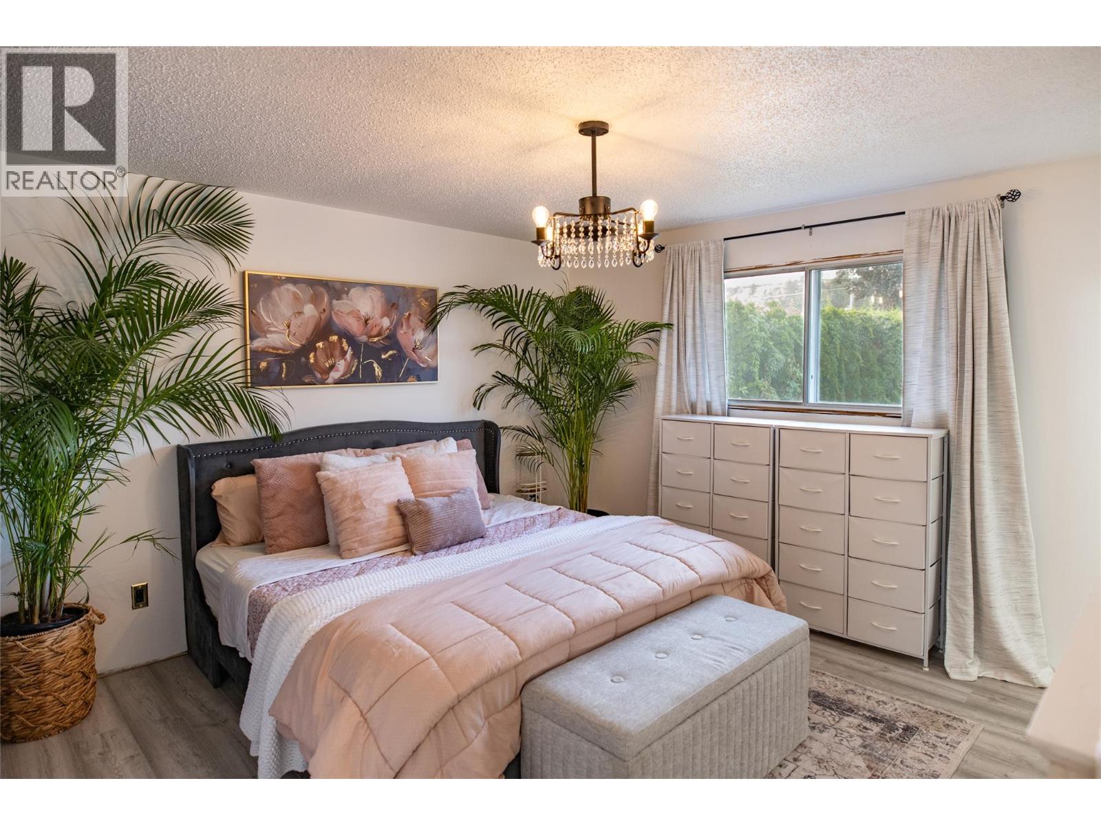  955 Hickory Road, Kelowna