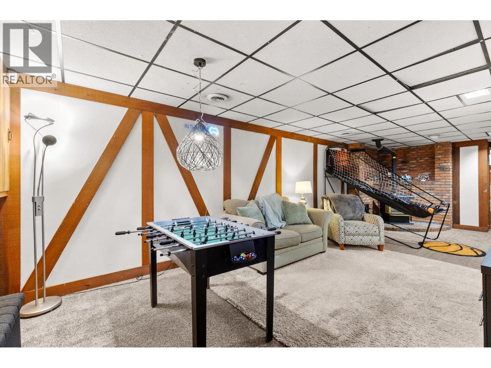  955 Hickory Road, Kelowna