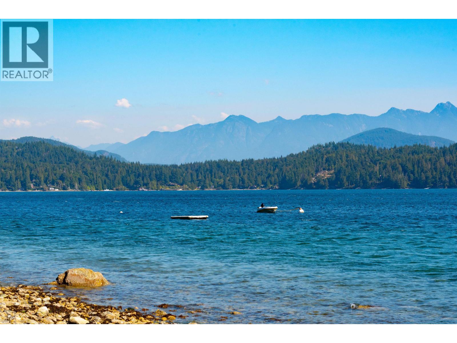 1504 TIDEVIEW ROAD, Gibsons