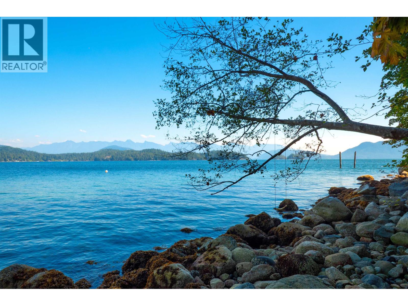1504 TIDEVIEW ROAD, Gibsons