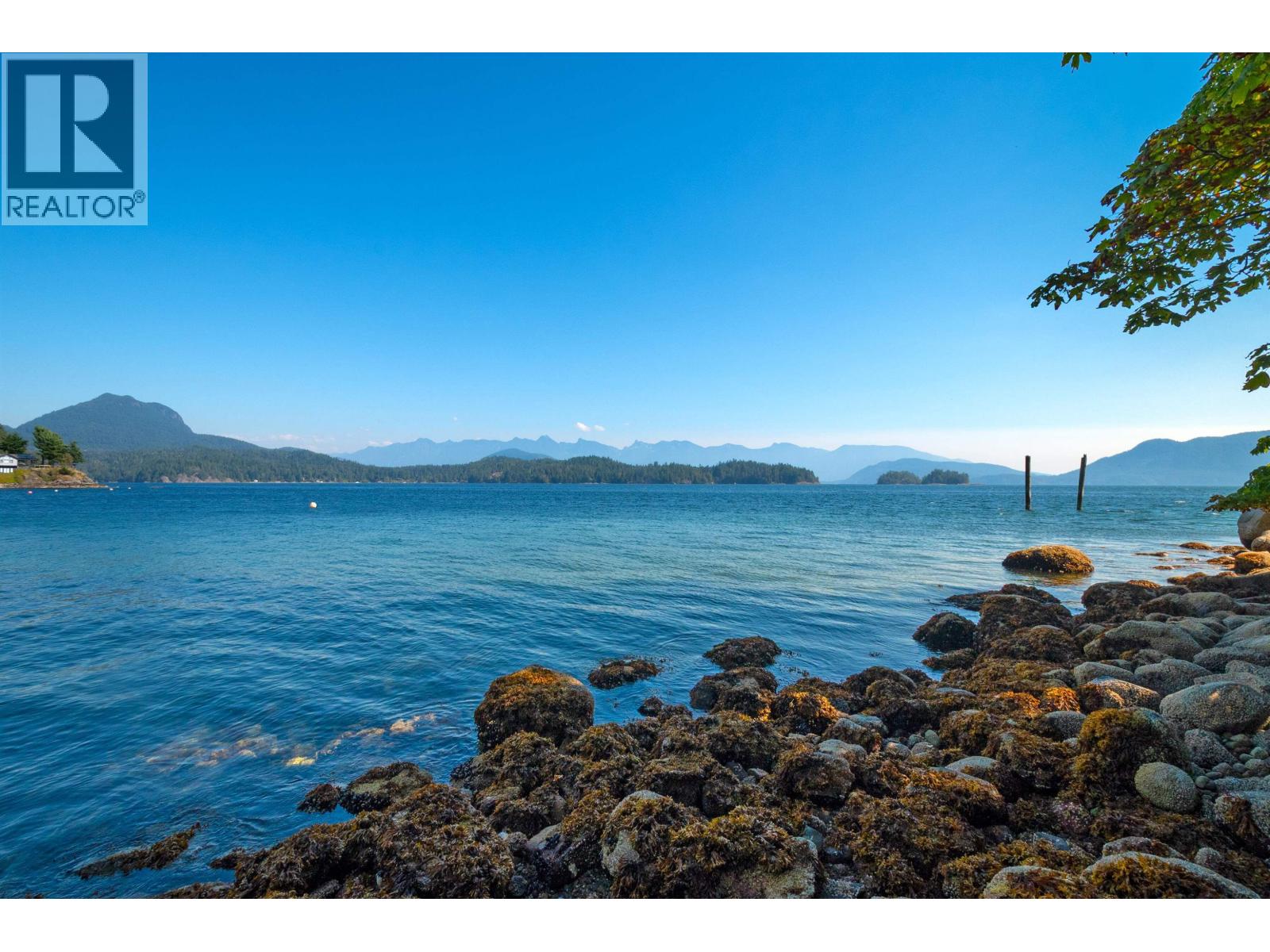 1504 TIDEVIEW ROAD, Gibsons