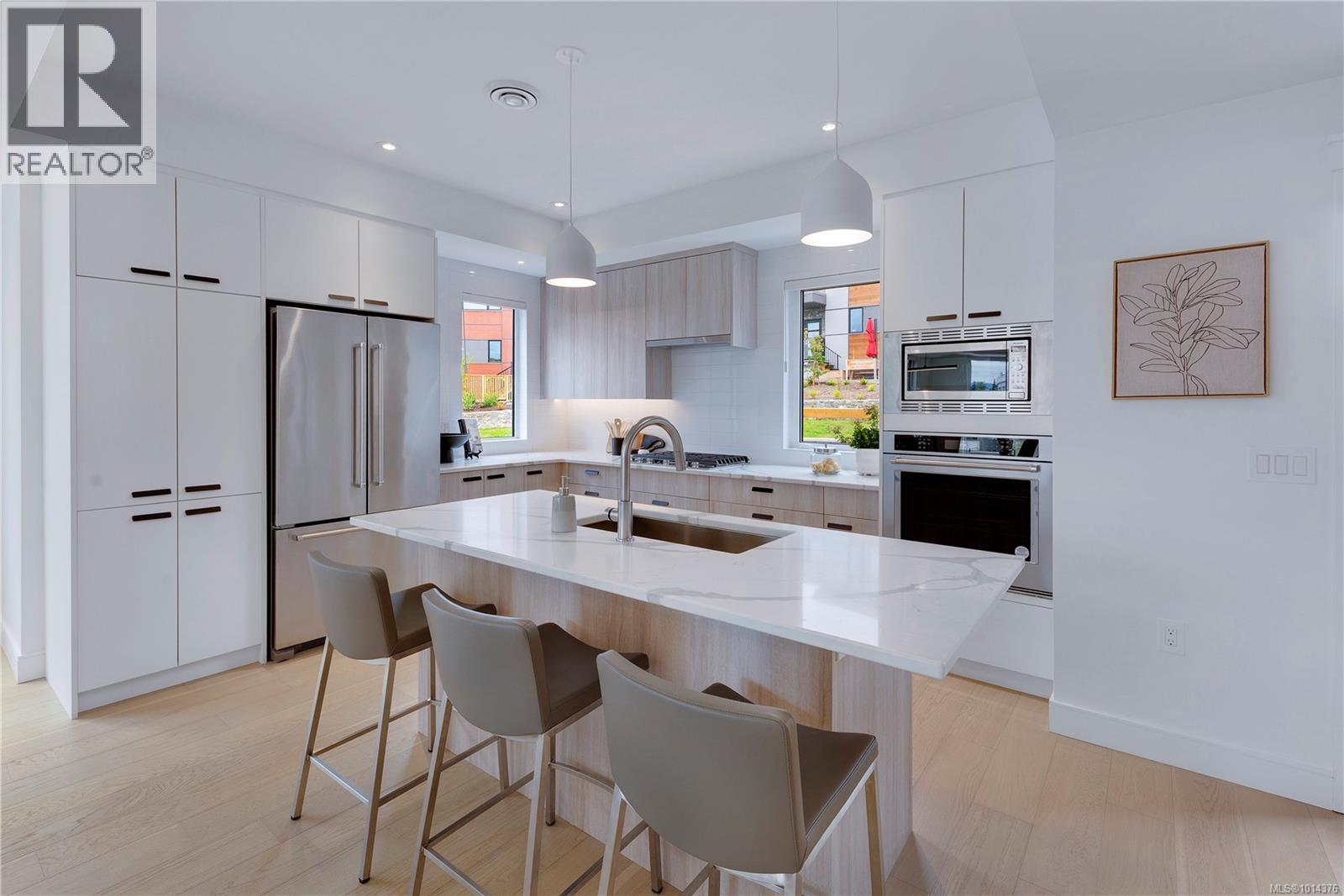 11 4253 Dieppe Rd, Saanich
