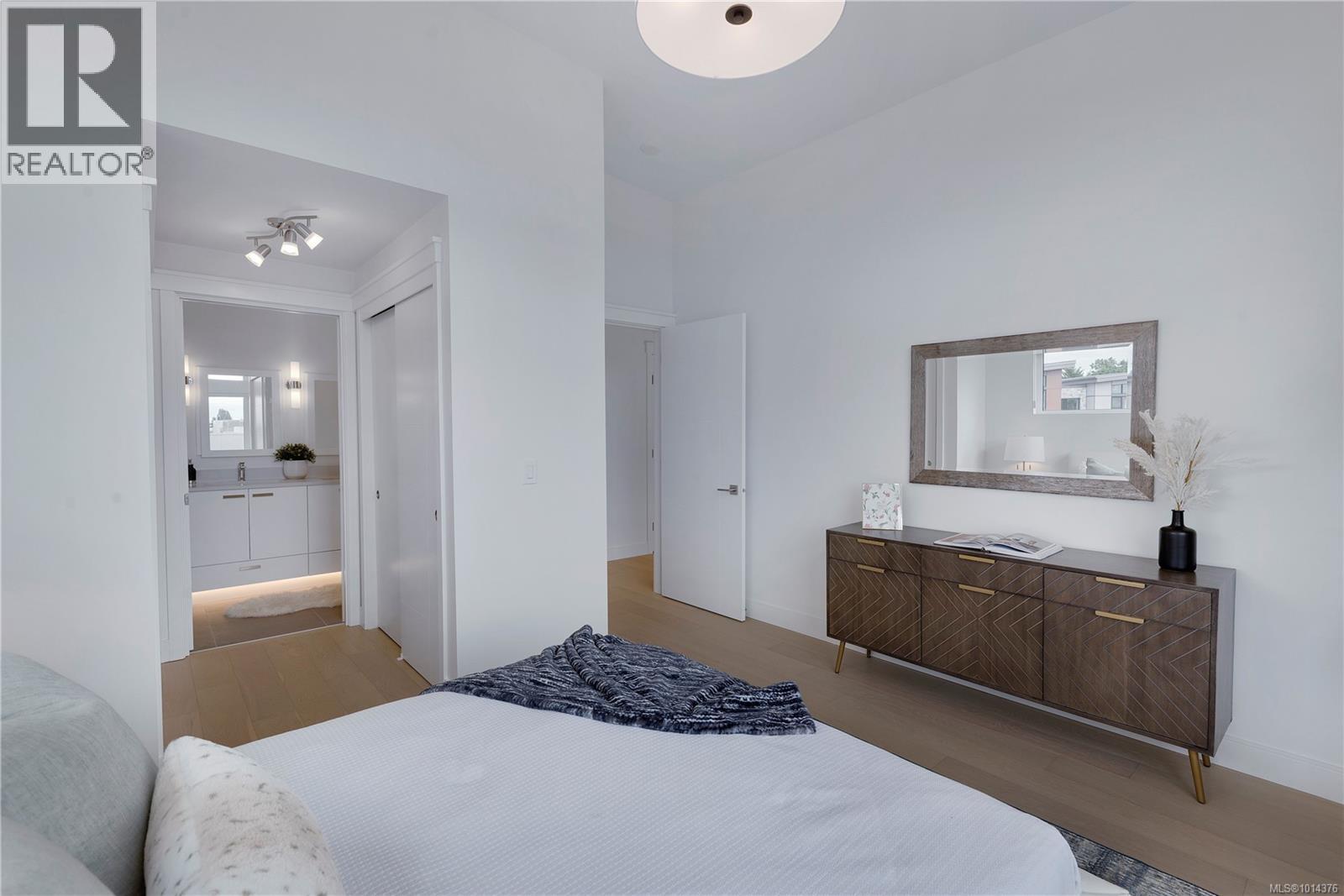 11 4253 Dieppe Rd, Saanich