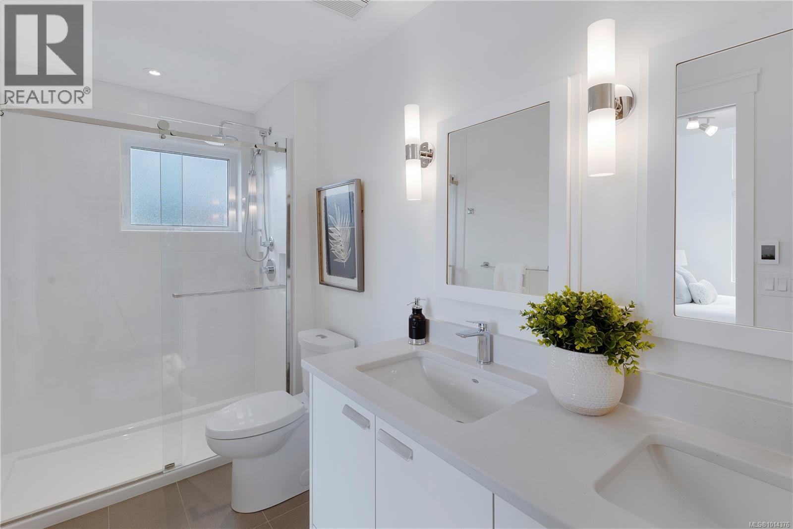 11 4253 Dieppe Rd, Saanich
