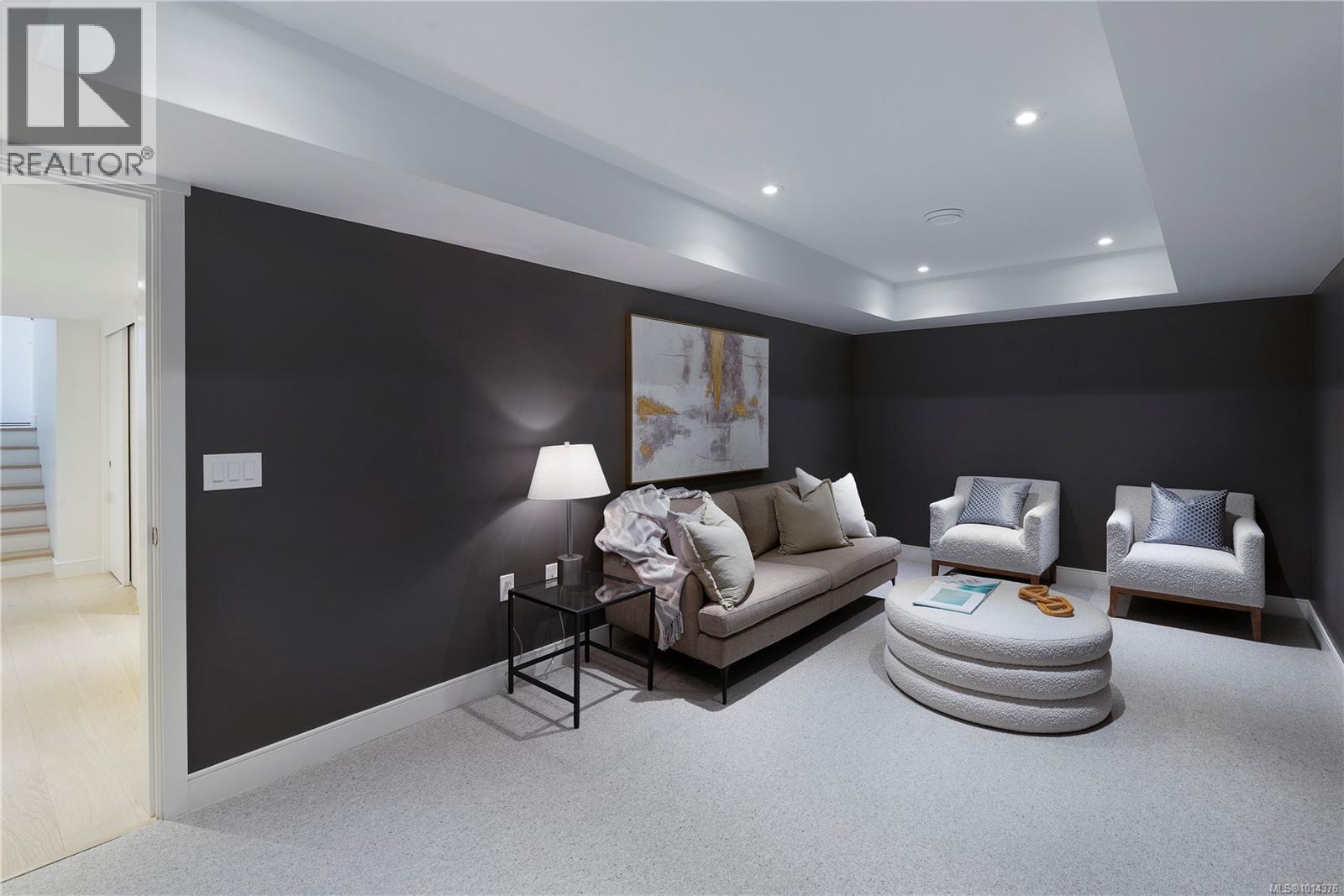 11 4253 Dieppe Rd, Saanich