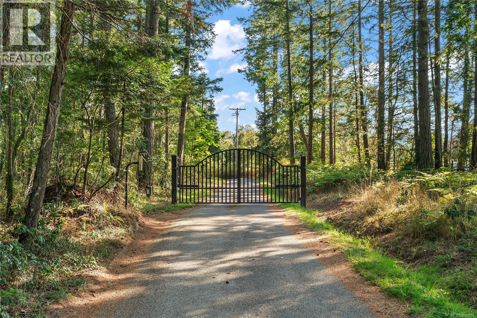 845 Downey Rd, North Saanich