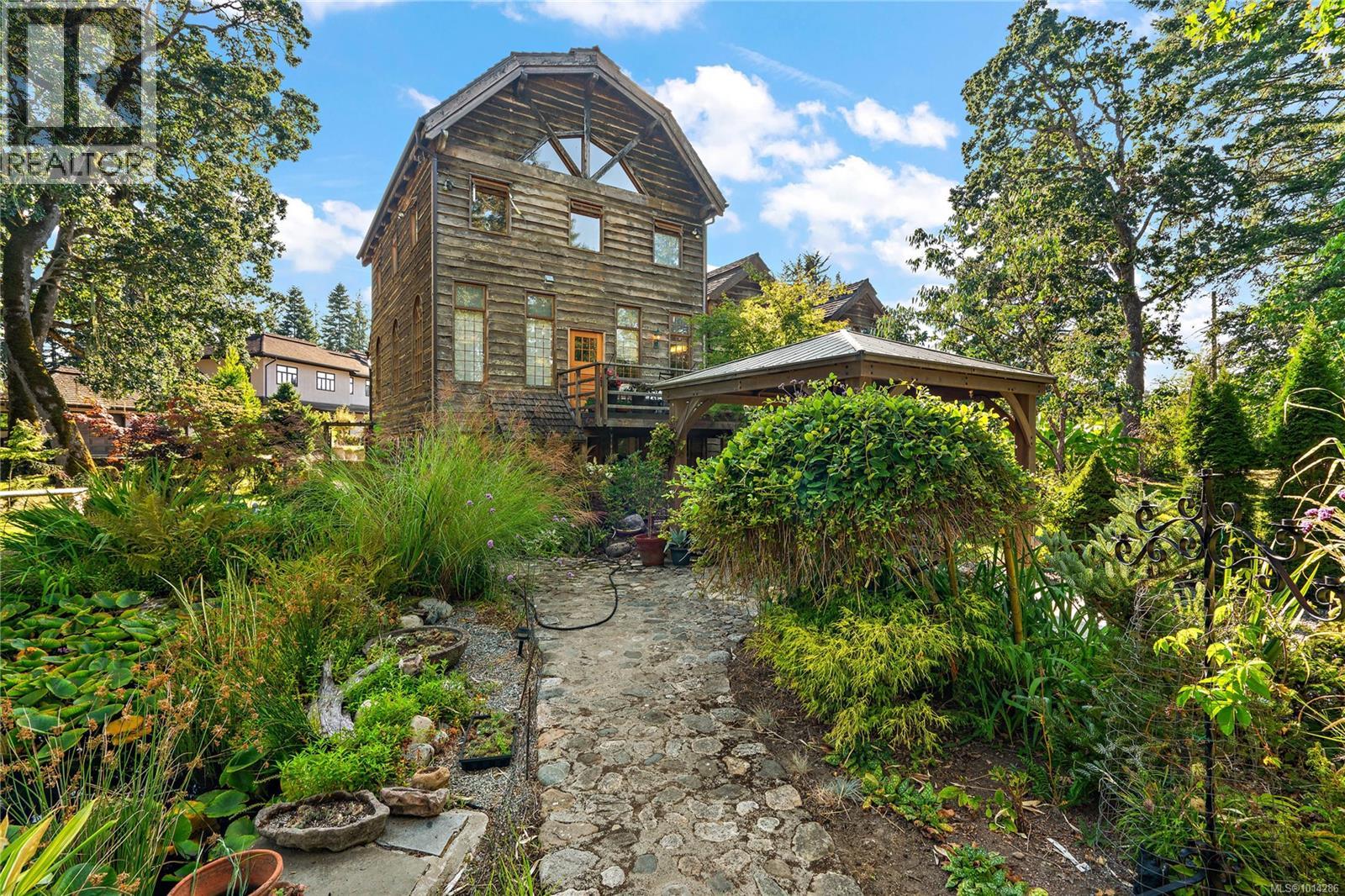 845 Downey Rd, North Saanich