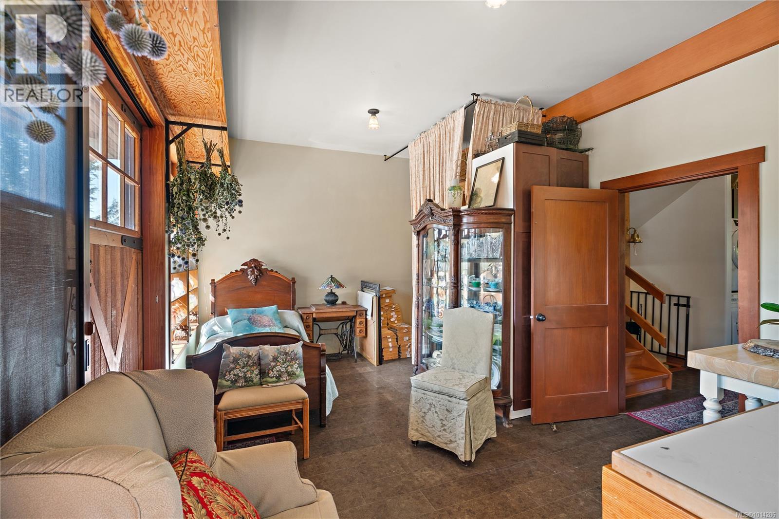845 Downey Rd, North Saanich