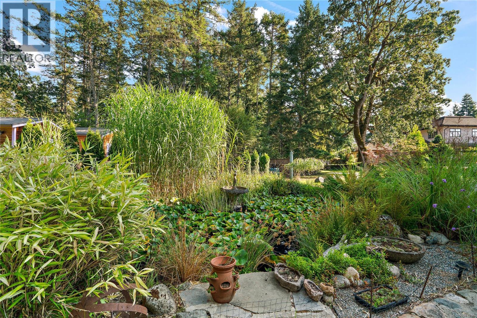 845 Downey Rd, North Saanich