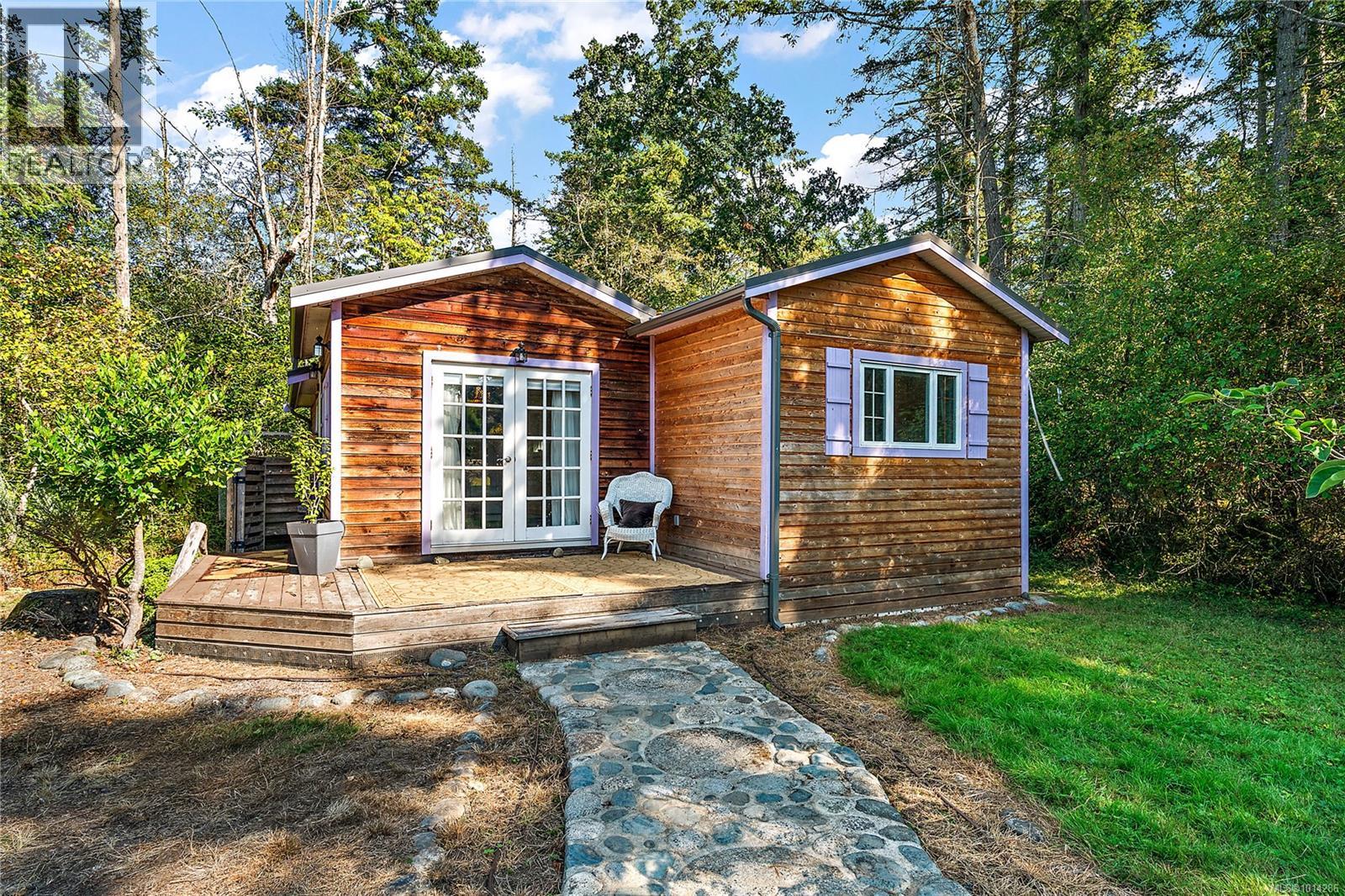 845 Downey Rd, North Saanich