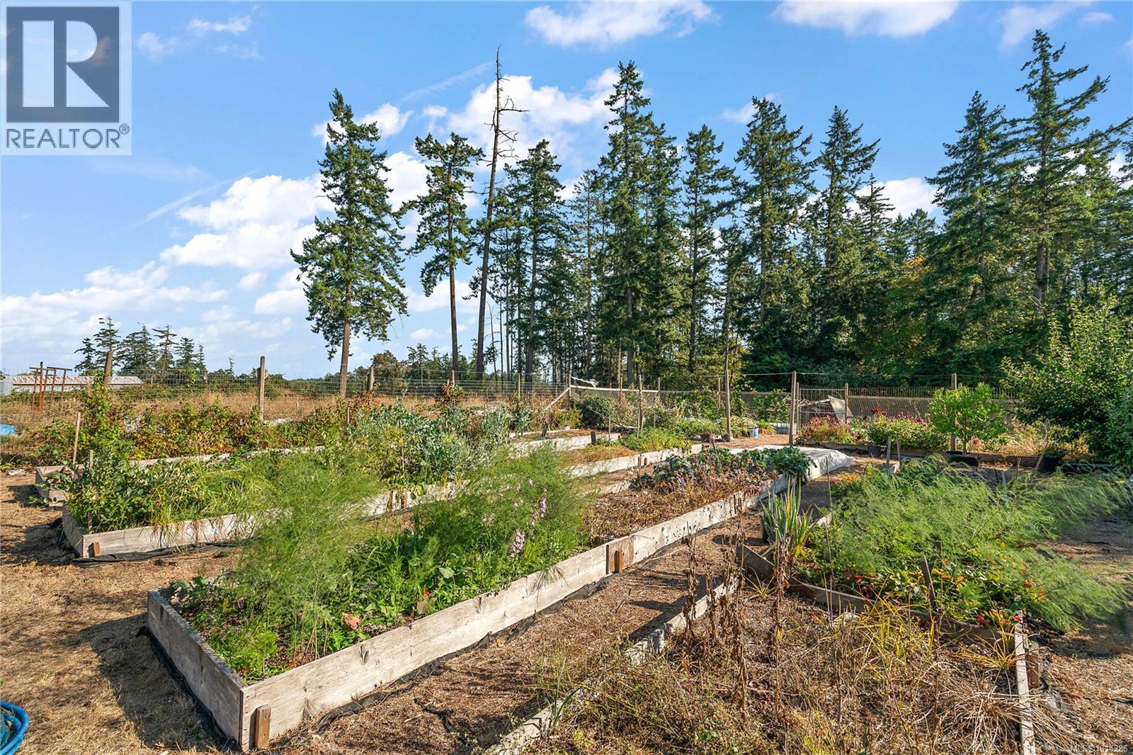 845 Downey Rd, North Saanich
