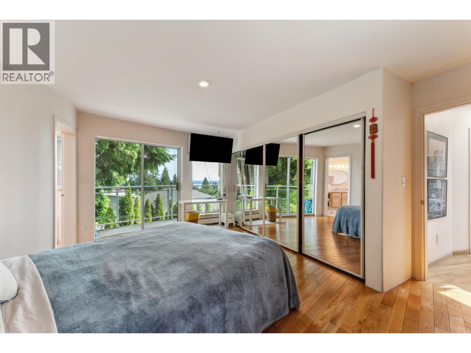 2735 SKILIFT PLACE, West Vancouver