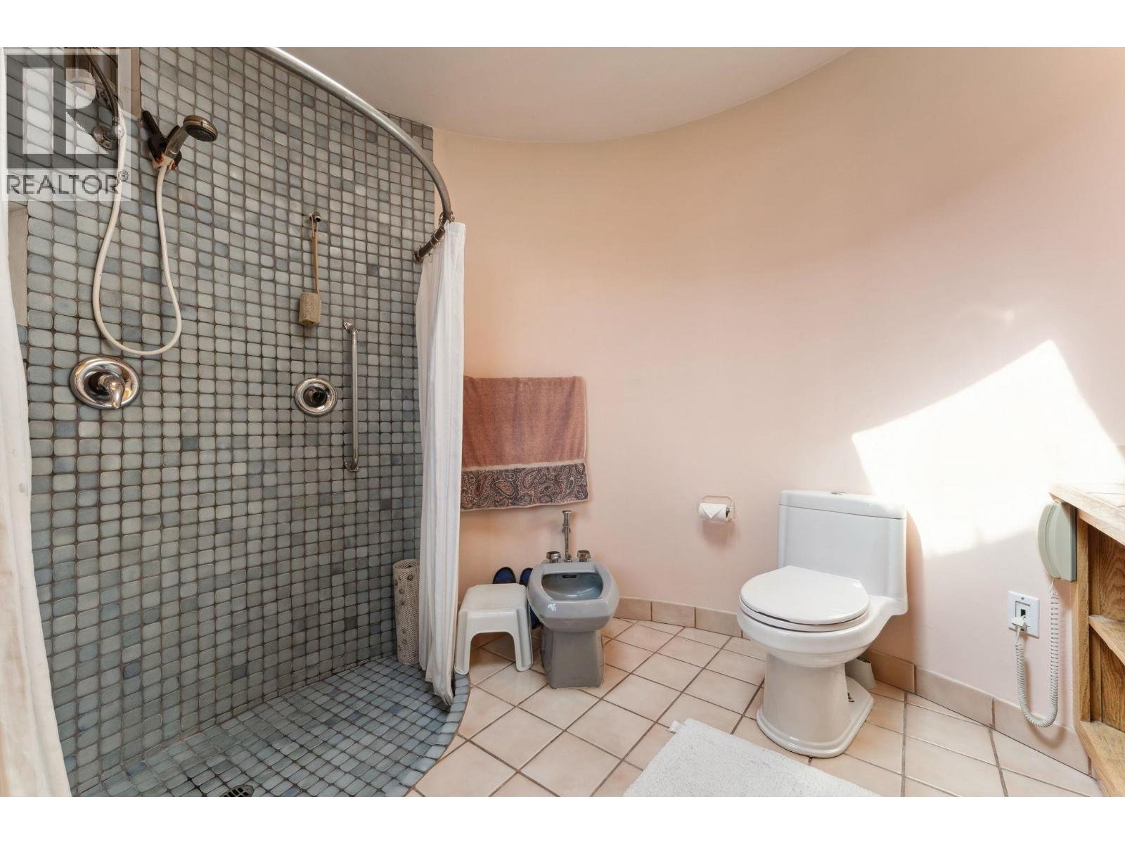 2735 SKILIFT PLACE, West Vancouver