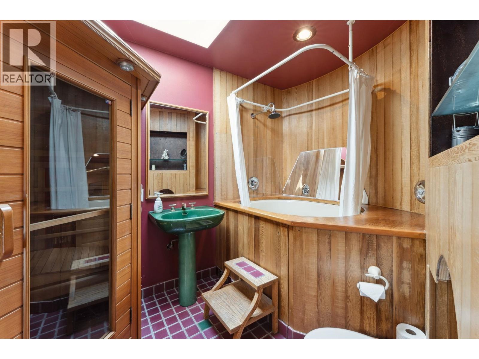 2735 SKILIFT PLACE, West Vancouver