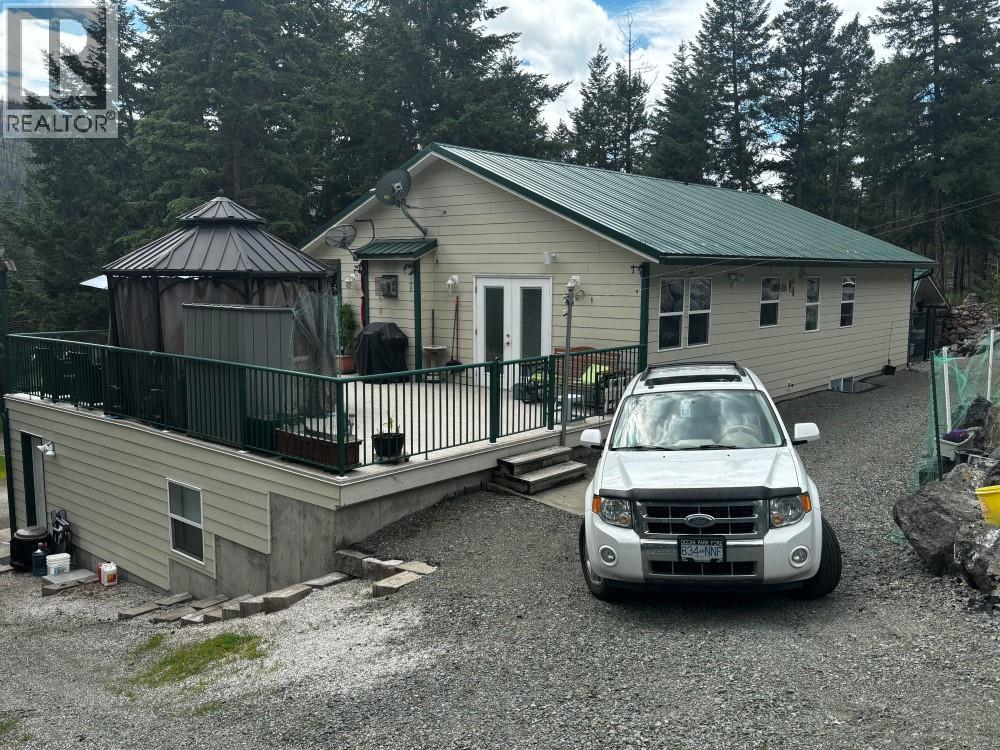 2297 Loon Lake Road, Loon Lake