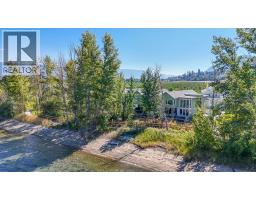 3240 Landry Crescent, Summerland