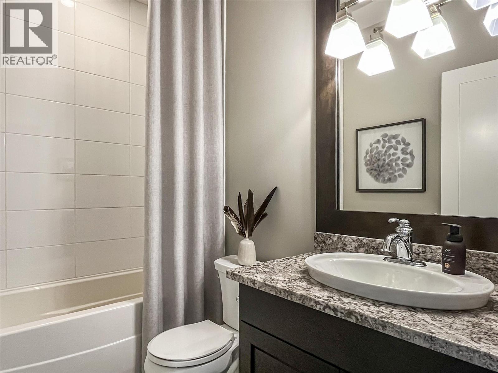 4000 Redstone Crescent NE Unit# 221 Lot# S Lot 32 P, Peachland