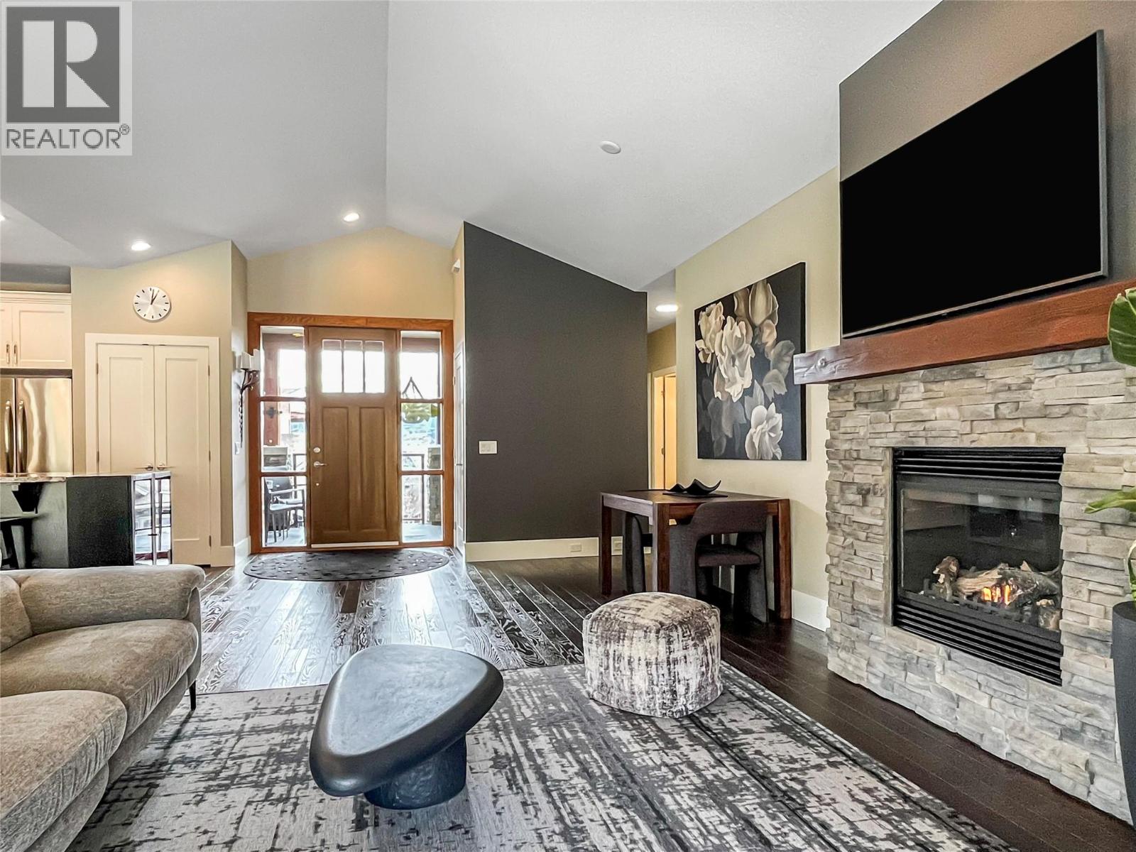 4000 Redstone Crescent NE Unit# 221 Lot# S Lot 32 P, Peachland