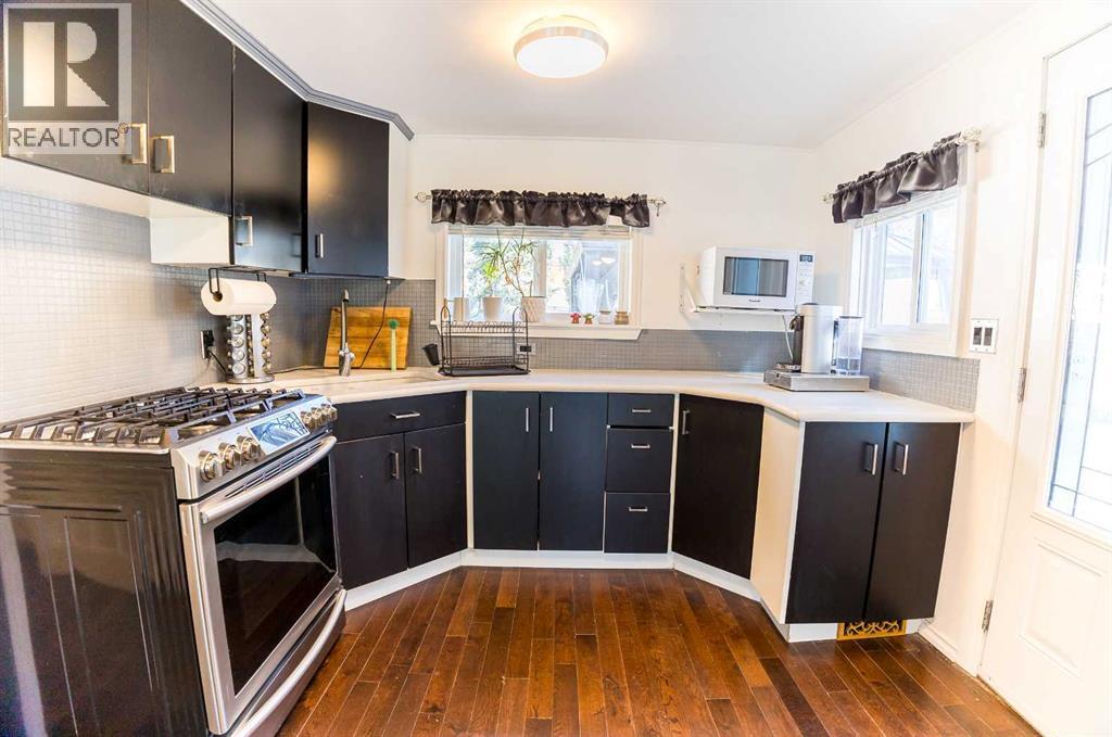 4742 48 Avenue, Lacombe