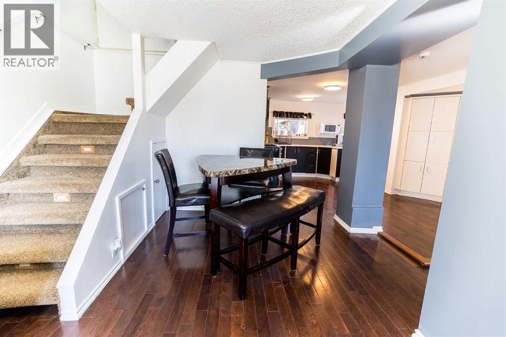 4742 48 Avenue, Lacombe