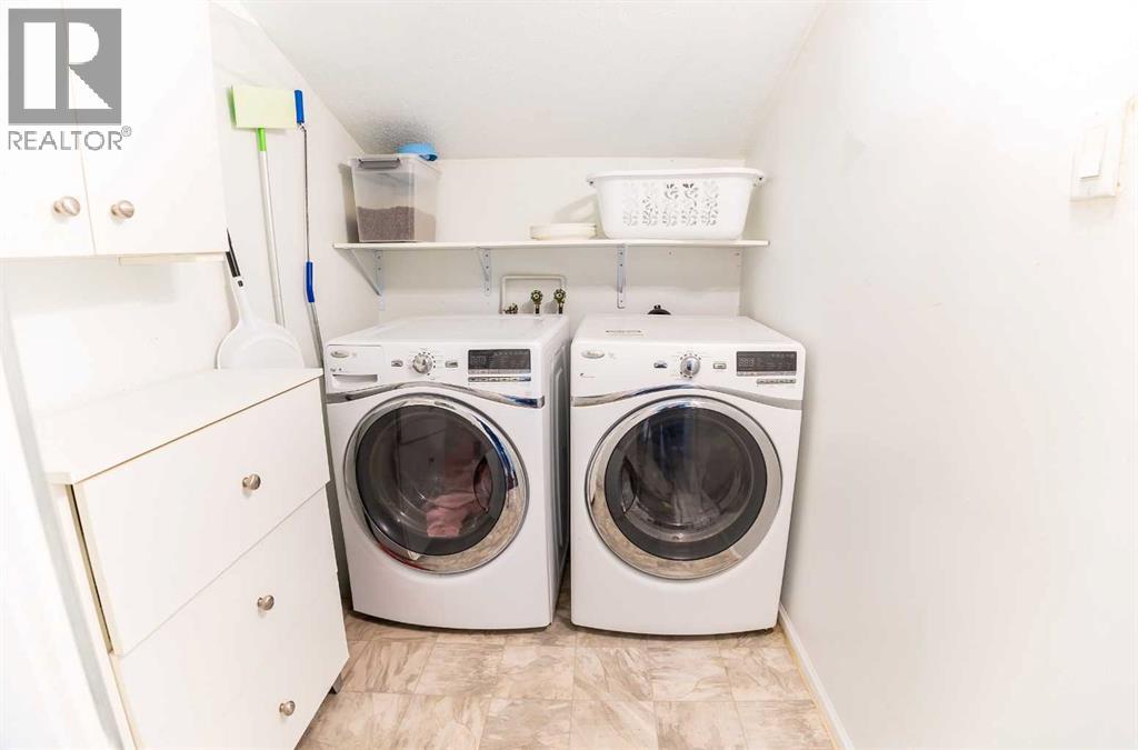 4742 48 Avenue, Lacombe