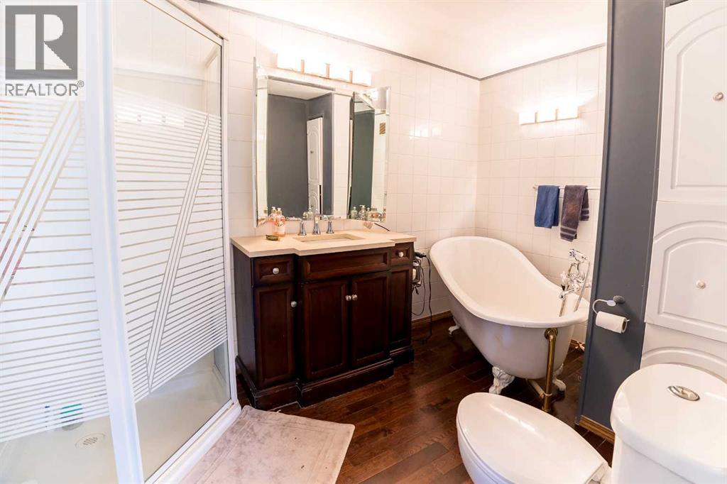 4742 48 Avenue, Lacombe
