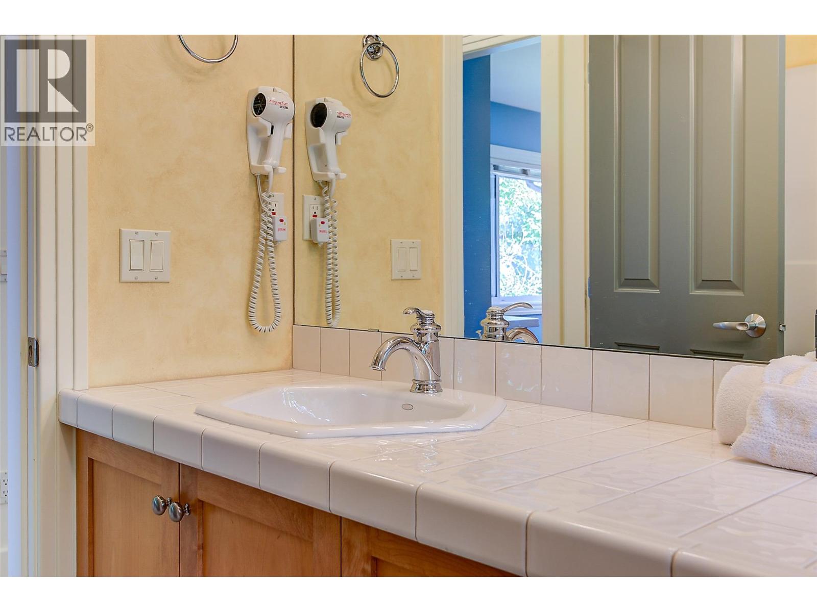  4260 Hobson Road, Kelowna
