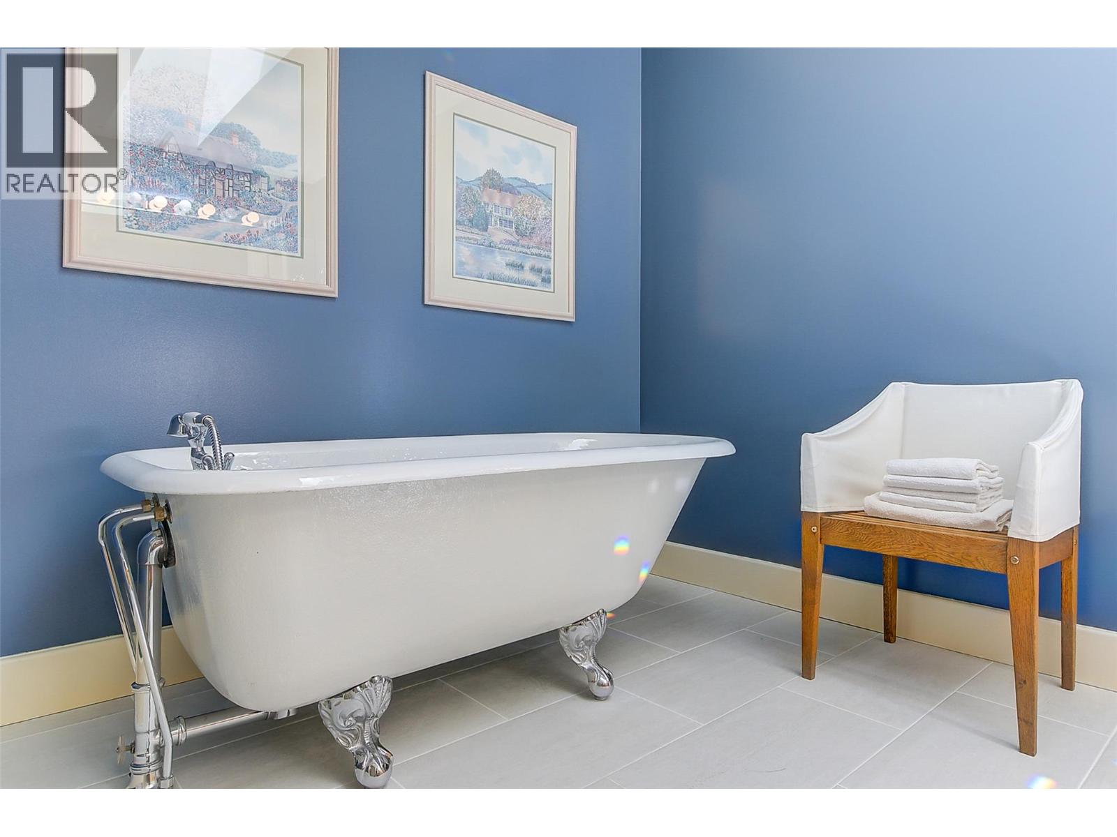  4260 Hobson Road, Kelowna
