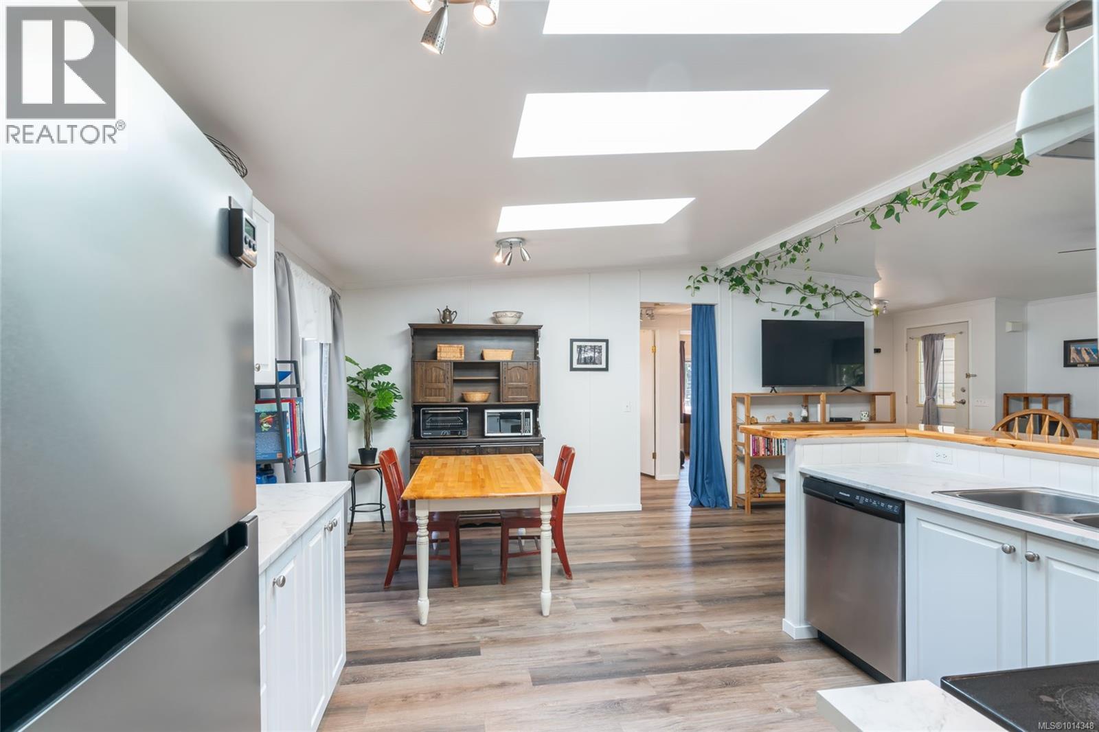 76 971 Douglas Ave, Nanaimo