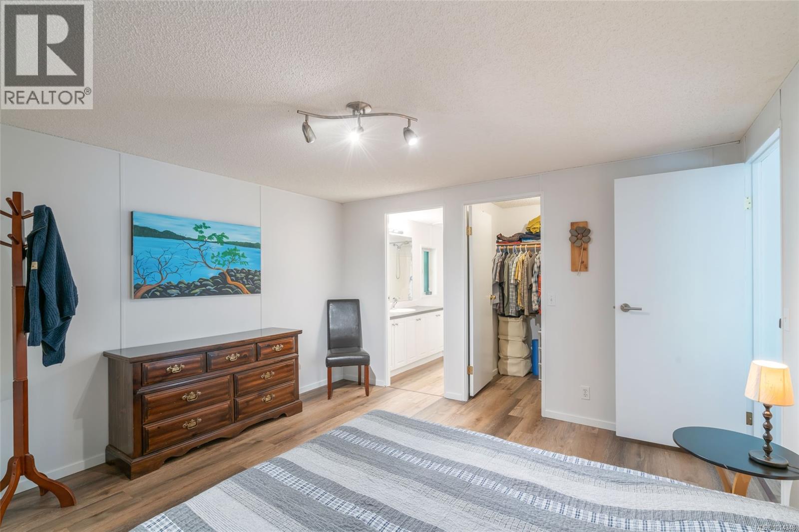 76 971 Douglas Ave, Nanaimo