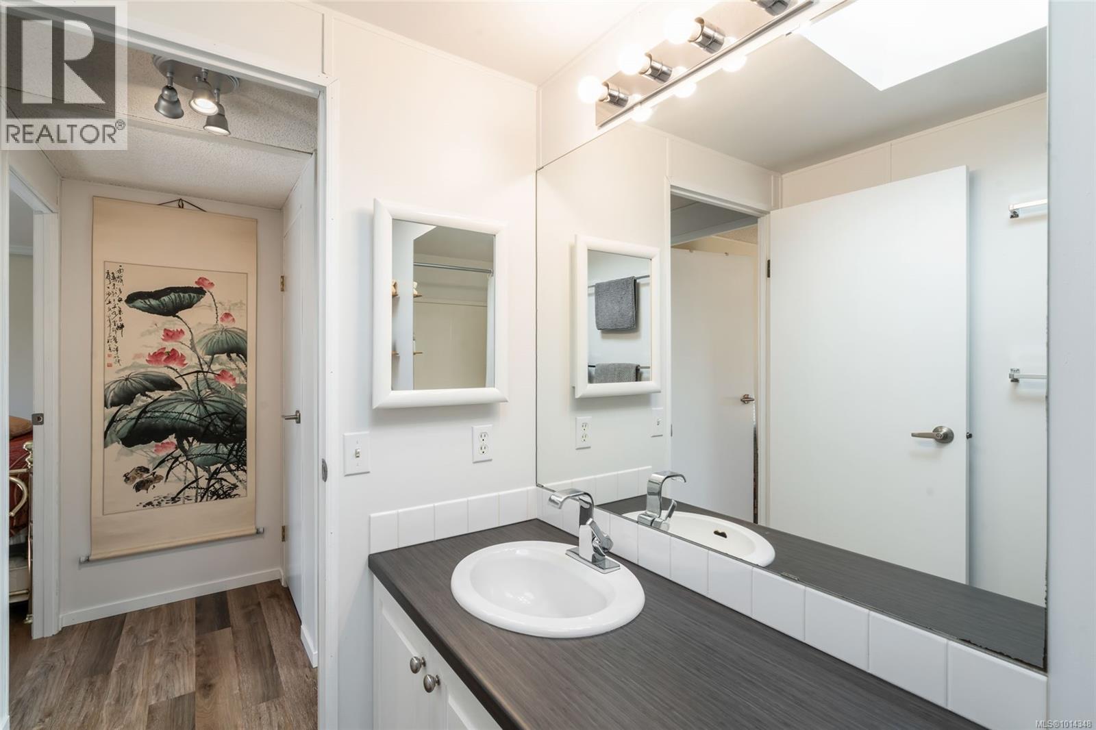 76 971 Douglas Ave, Nanaimo