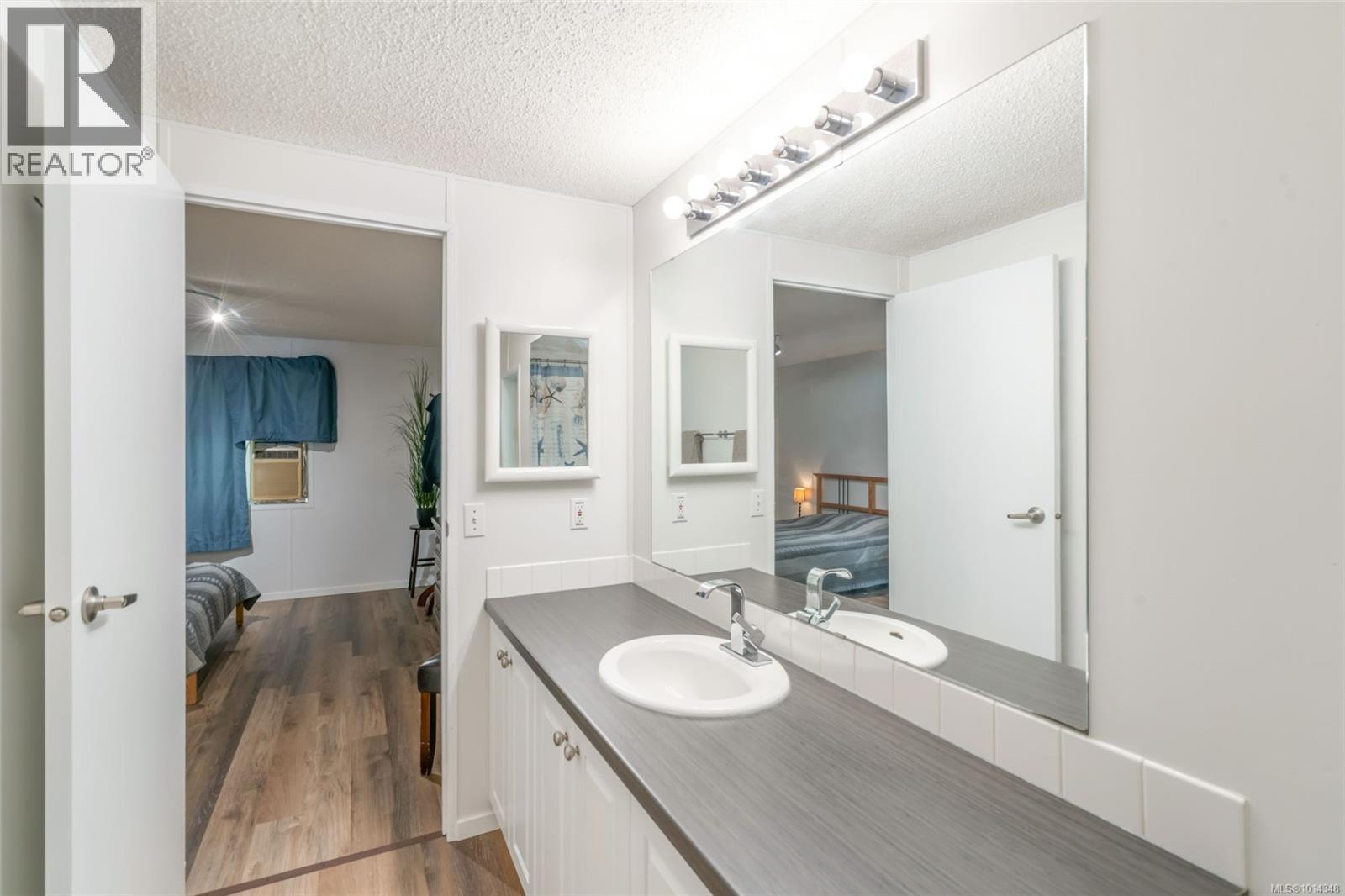76 971 Douglas Ave, Nanaimo